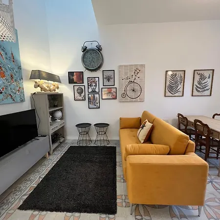 Stylish Boutique Duplex Apartment Home - Orange - 2 Double Bedrooms Hamrun Exterior photo