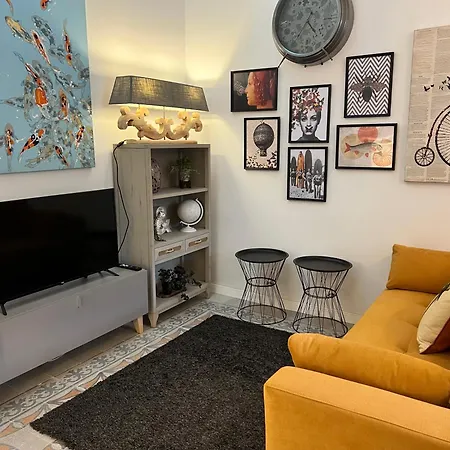 Stylish Boutique Duplex Apartment Home - Orange - 2 Double Bedrooms Hamrun Exterior photo