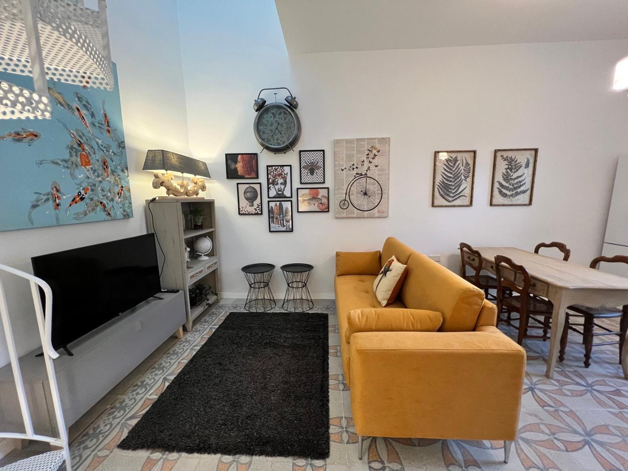 Appartement Stylish Boutique Duplex - Orange - 2 Double Bedrooms
