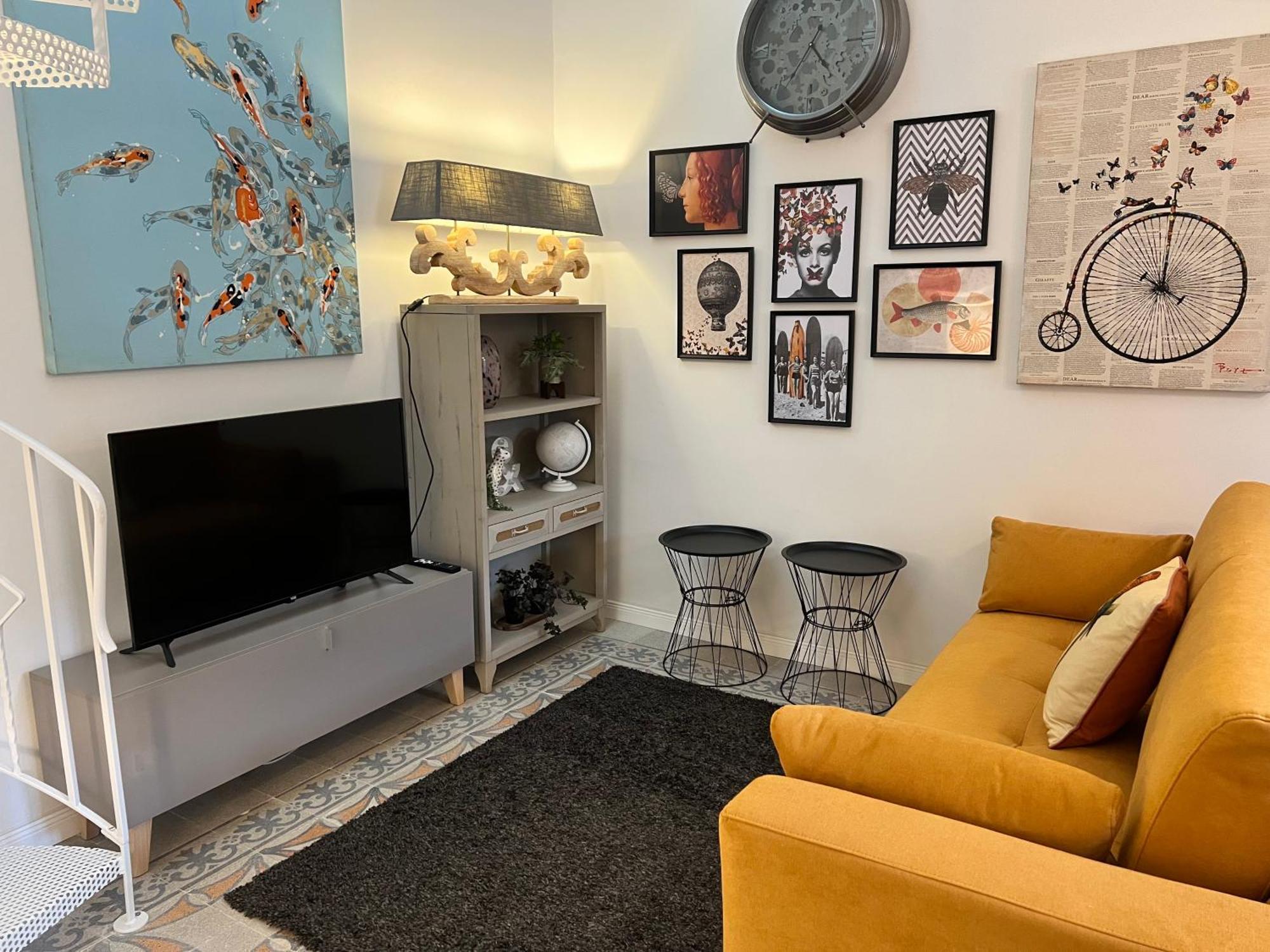 Stylish Boutique Duplex - Orange - 2 Double Bedrooms Appartement