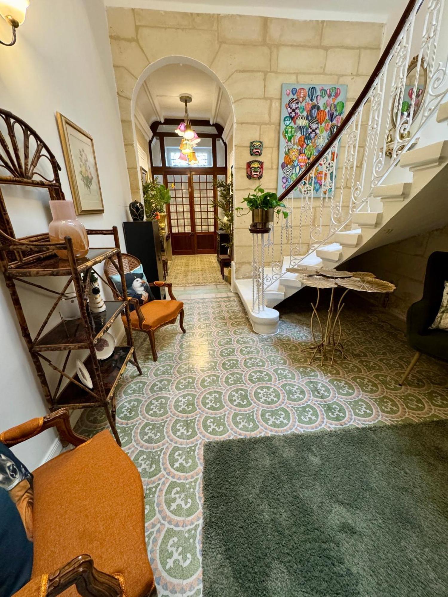 Appartement Stylish Boutique Duplex - Orange - 2 Double Bedrooms Hamrun