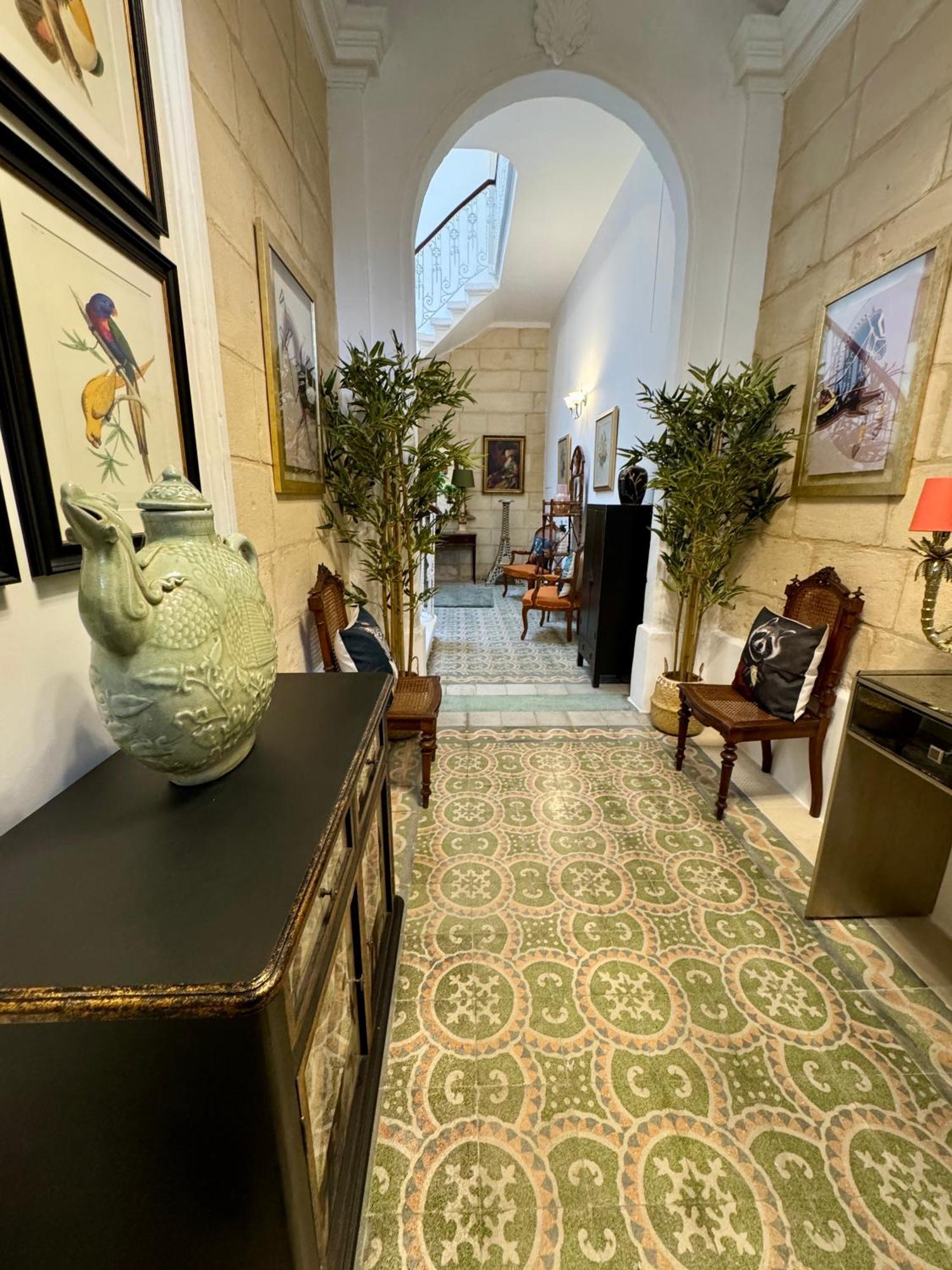 Appartement Stylish Boutique Duplex - Orange - 2 Double Bedrooms *