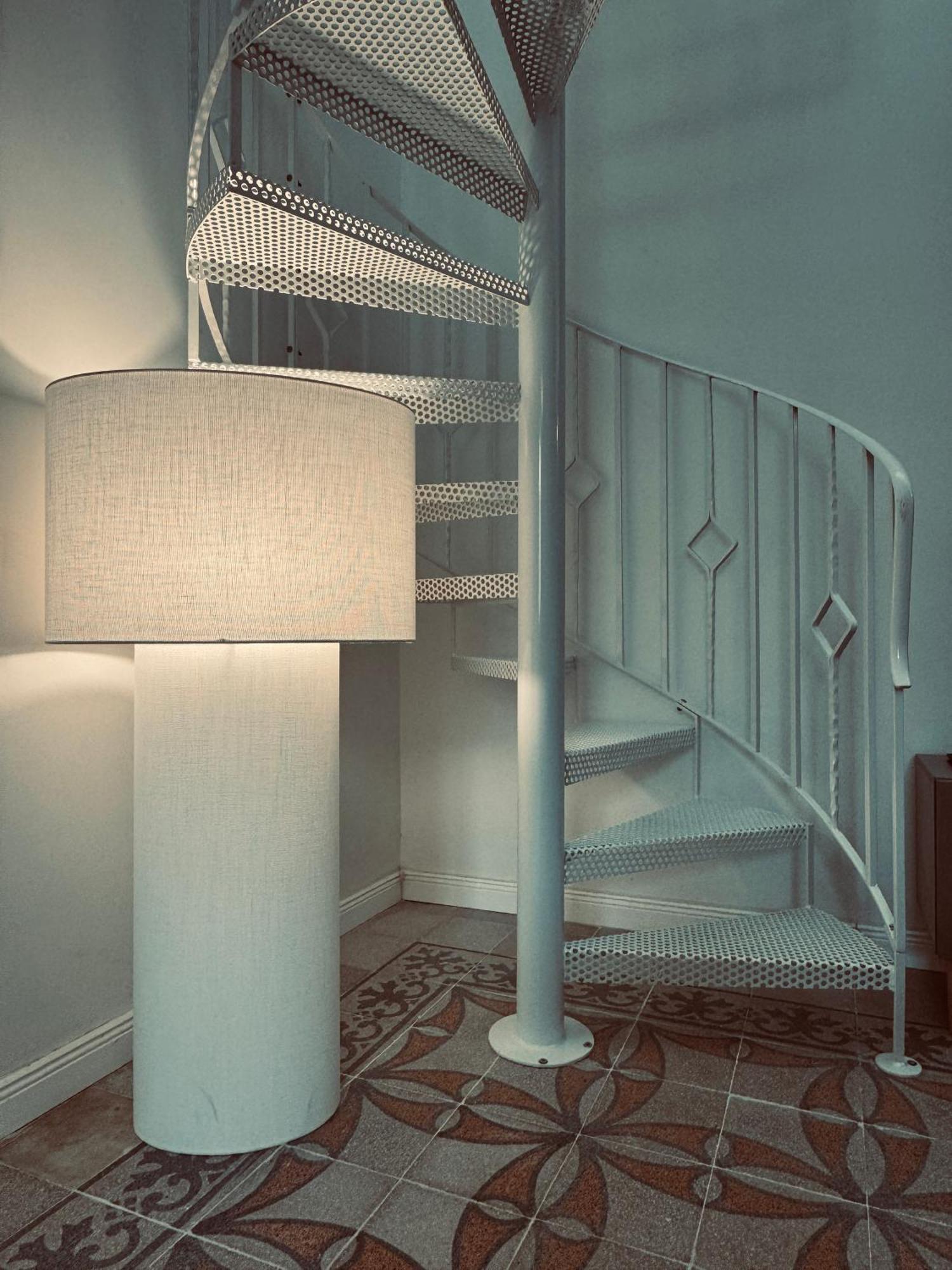 Stylish Boutique Duplex - Orange - 2 Double Bedrooms Hamrun