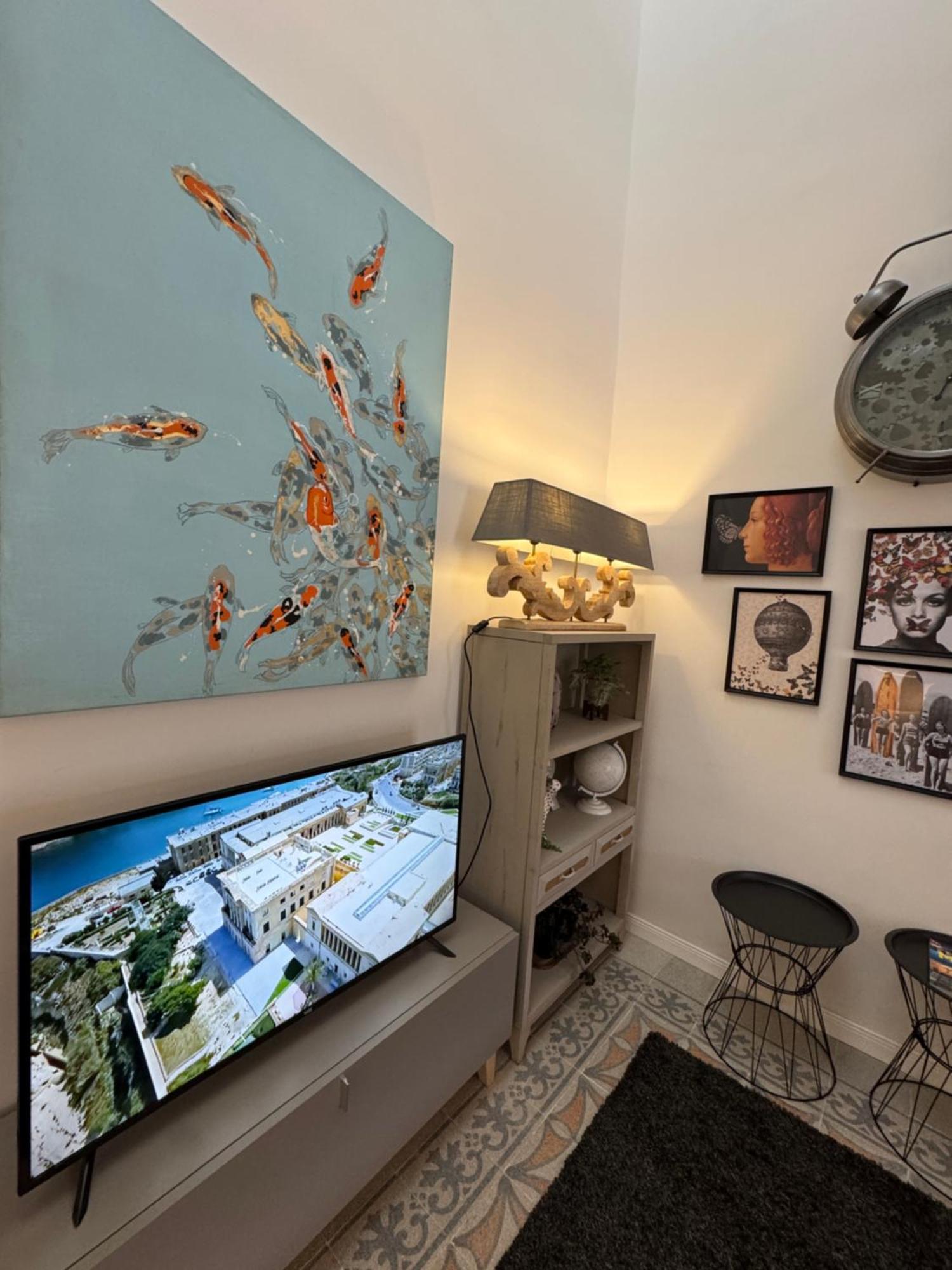 Stylish Boutique Duplex - Orange - 2 Double Bedrooms Appartement
