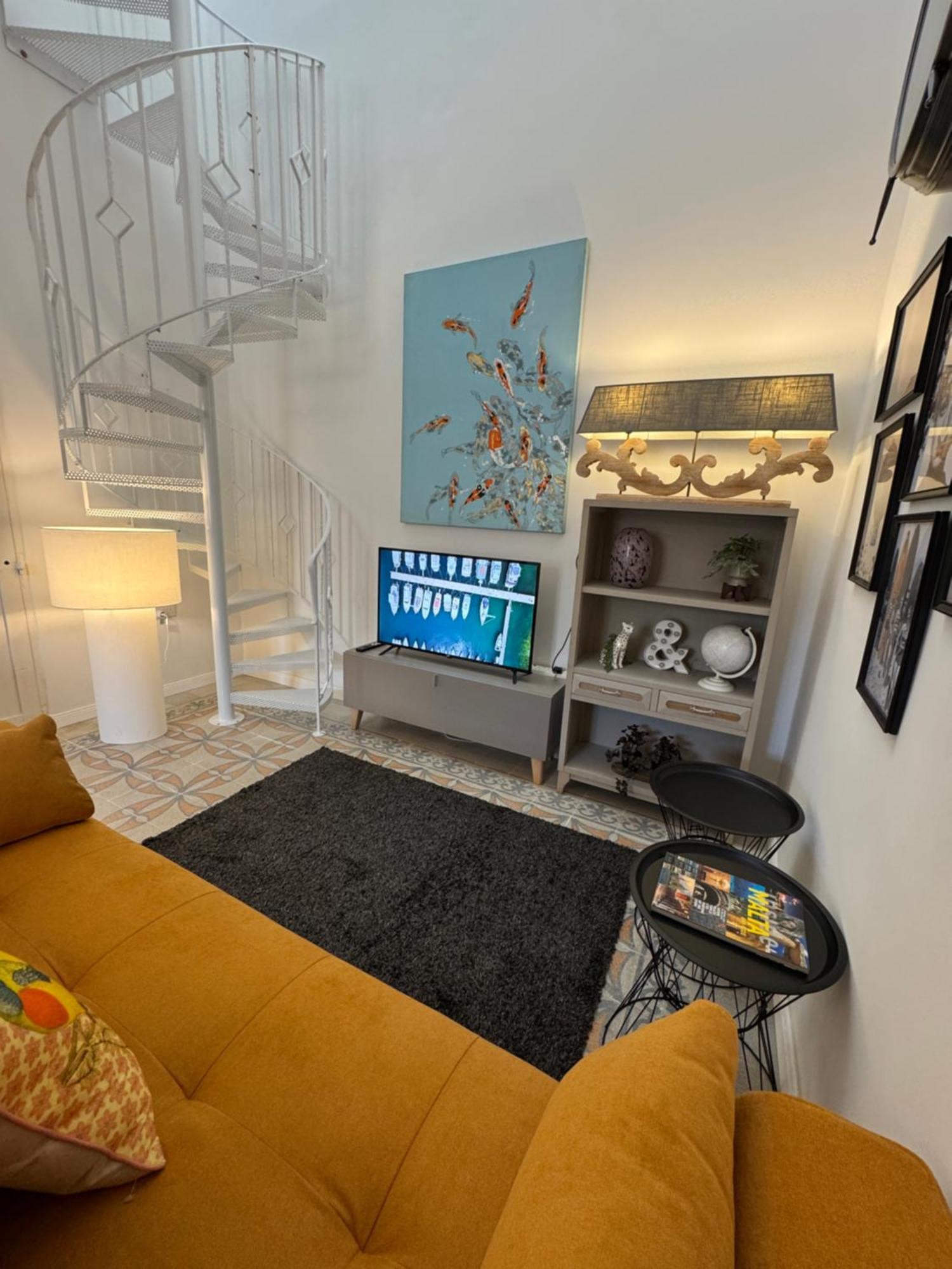 Appartement Stylish Boutique Duplex - Orange - 2 Double Bedrooms