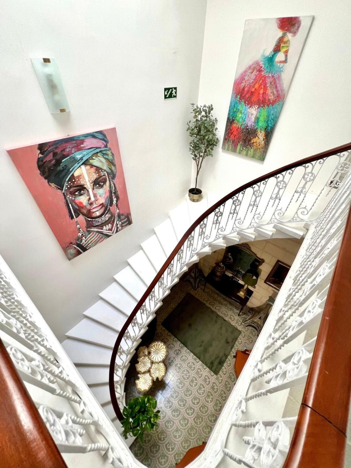 Stylish Boutique Duplex - Orange - 2 Double Bedrooms Appartement